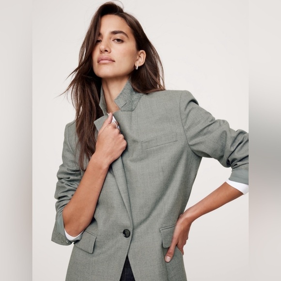 NWT! Banana Republic Gray Siena Relaxed Italian Wool Blazer - Multiple🩷 - Picture 4 of 9